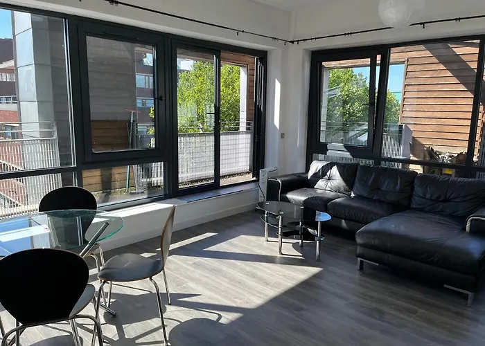 Mordern Apartment In City Center
